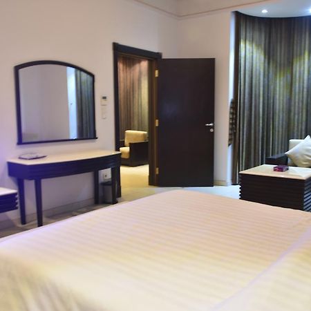 Al Tayyar Suites & Hotel Apartments - Ер-Ріяд Екстер'єр фото